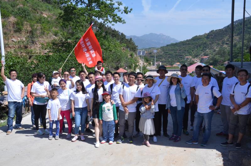 沃富新能源---沃富家人走進大自然，近親大自然---櫻桃采摘