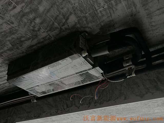 青島科技大學(xué)科翠苑大平層公寓多聯(lián)機(jī)中央空調(diào)施工&mdash;&mdash;多聯(lián)機(jī)中央空調(diào)室內(nèi)機(jī)